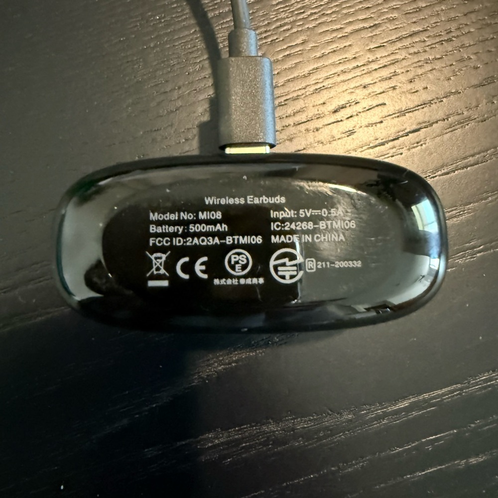 Wireless Black Earbuds - Picture 4 of 4